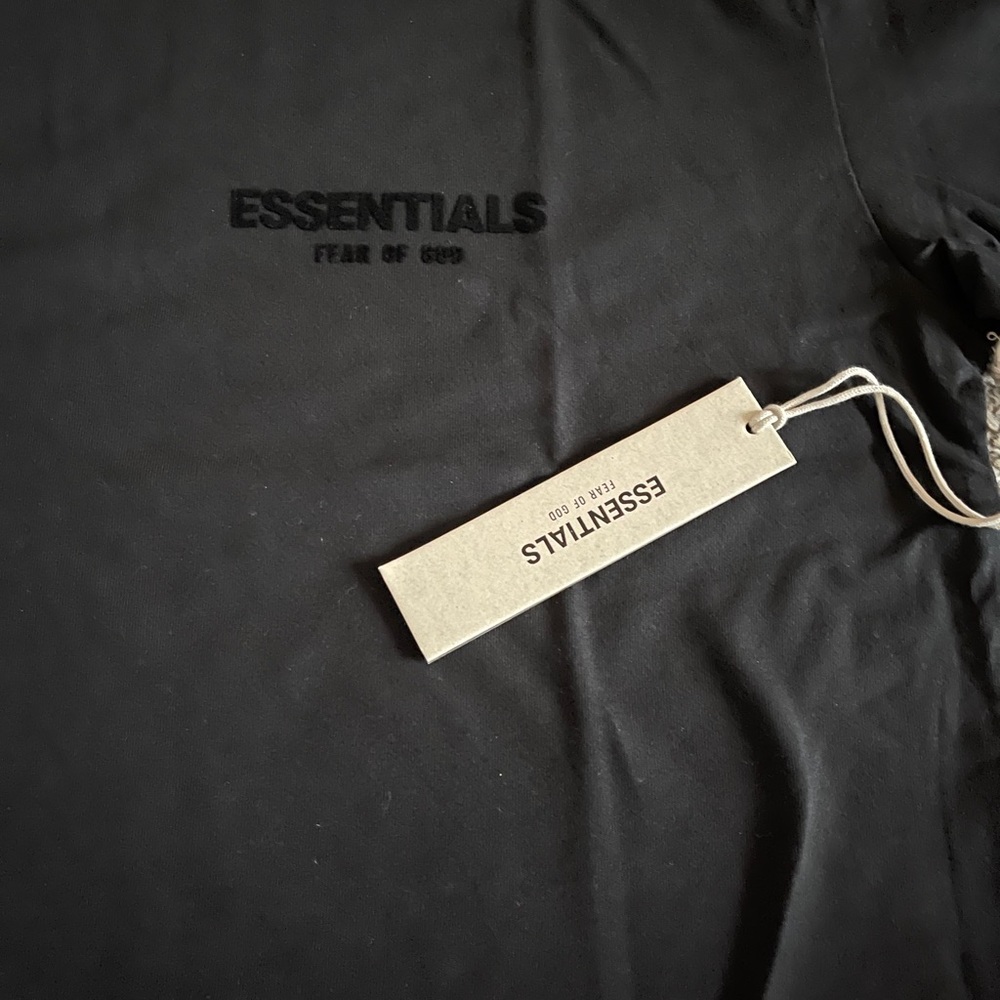 ESSENTIALS FEAR OF GOD T SHIRTS - Picture 4 of 9